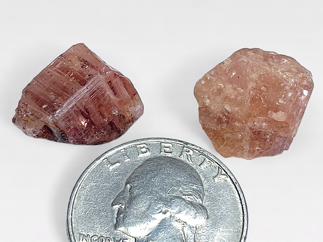 ブラジル産 インペリアルトパーズ/Imperial Topaz (蛍光)