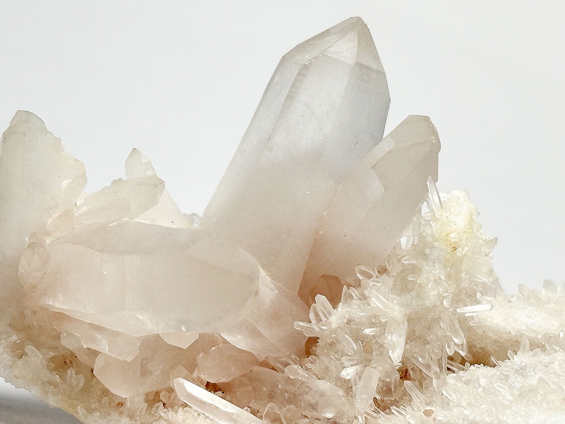 インド・マニカラン産 ヒマラヤ水晶 クラスター / Himalayan Quartz
