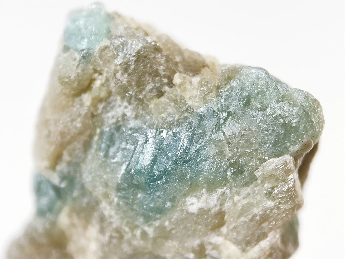 マダガスカル産グランディディエライト