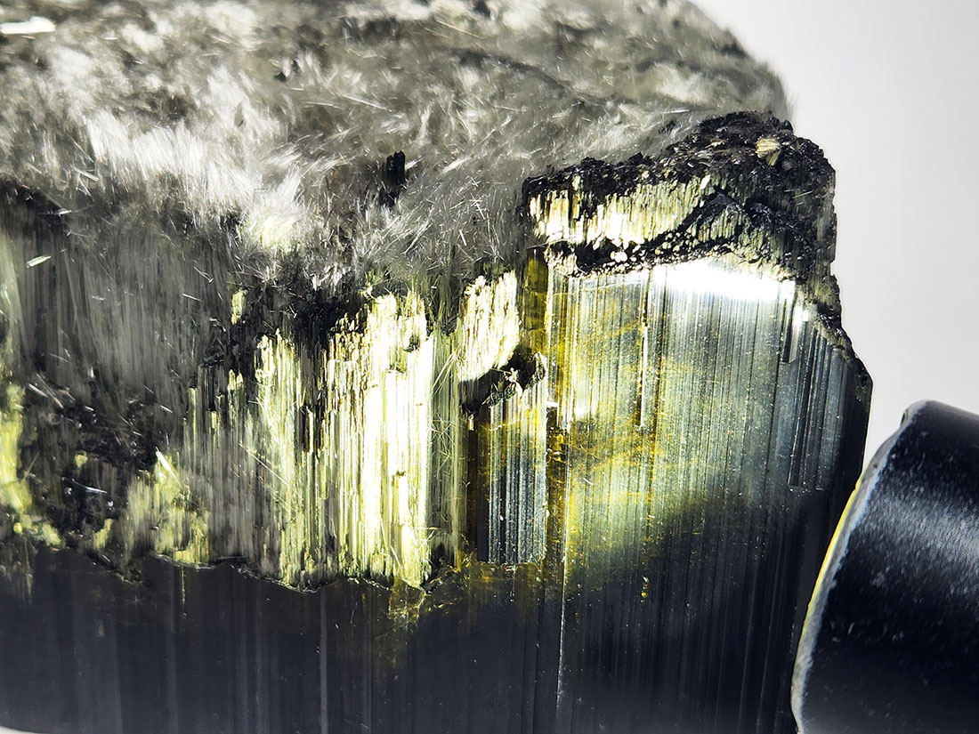 ブラジル産 ピナコイドトルマリン (毛鉱状) / Pinacoid Termination Elbaite Tourmaline