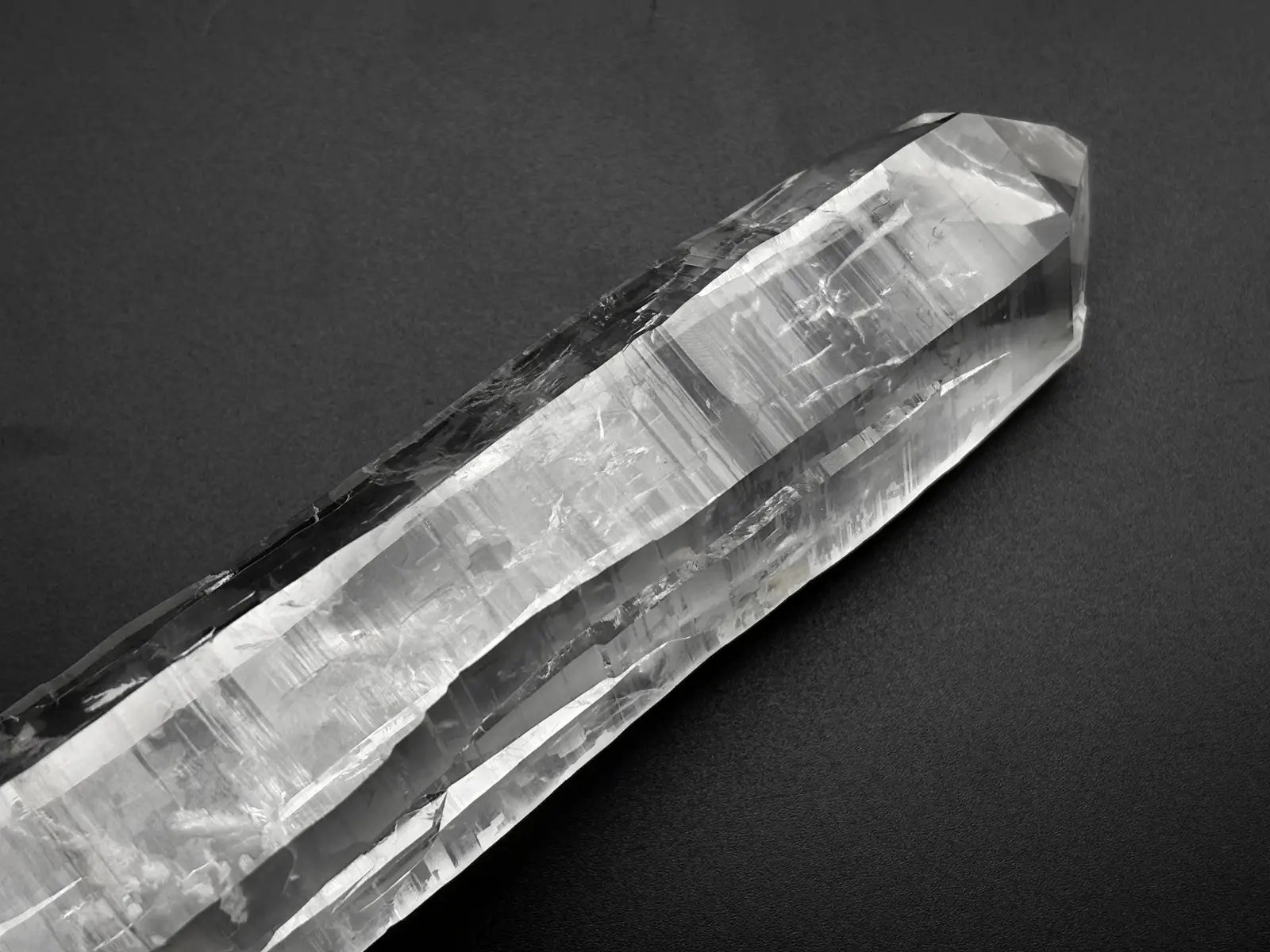 時代高品質高透明度 天然本水晶 細工手彫り彫刻『イエス様』置物 水晶 イエス・キリスト彫刻 / Jesus Christ Quartz