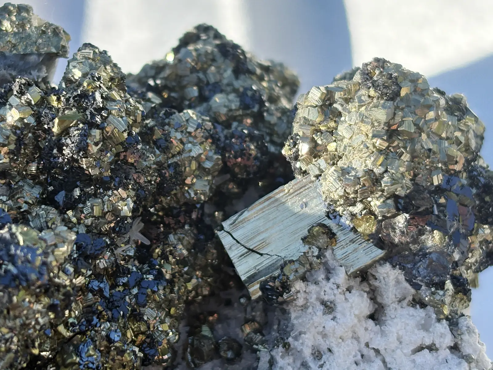 大型】ペルー産 パイライト＆カルサイト /Pyrite &Calcite