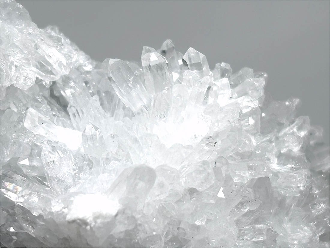 福島県南会津【蛍鉱山産】 高品質水晶クラスター (蛍石共生) / Quartz