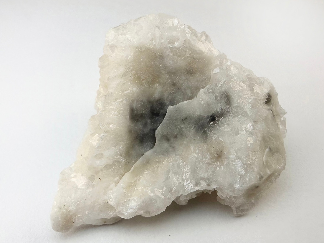蛍光) 飯豊鉱山産 ドロマイト ( 苦灰石 )/ Dolomite
