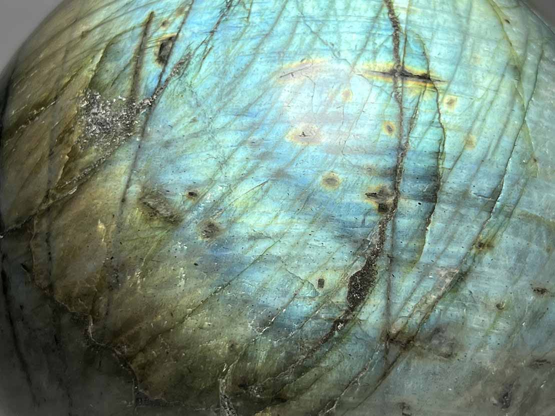 ラブラドライト 丸玉(99mm/1.5kg) マダガスカル産 ラブラドライト 99mm丸玉
