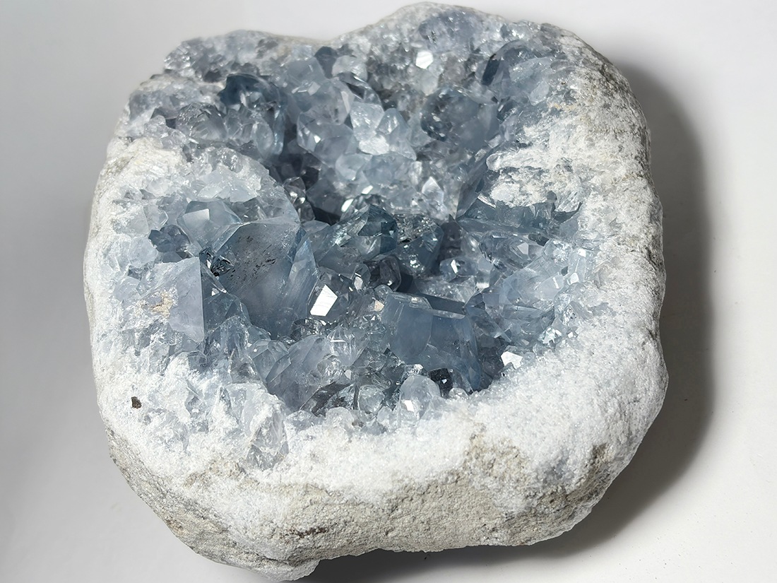 高品質】 マダガスカル産 セレスタイト ( 天青石 )/ Celestite