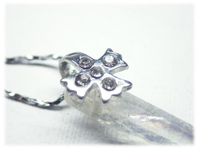 ホワイトファントムクォーツ silver925 ペンダントトップ 楽天市場】【26日01:59までクーポンで最大11％OFF】くっきり立体