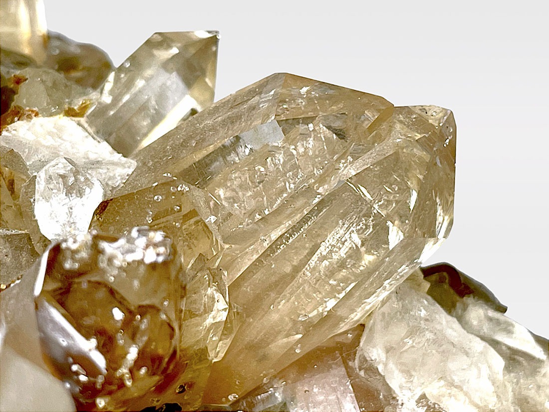 中国 広東省産 鉱石 水晶 中国広東省産 モリオン玉滴石原石