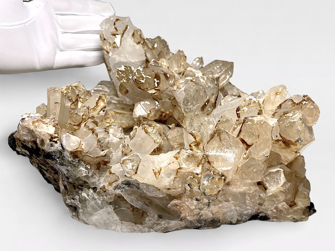 【匿名発送】シガール産 水晶クラスター 匿名発送】シガール産 水晶クラスター