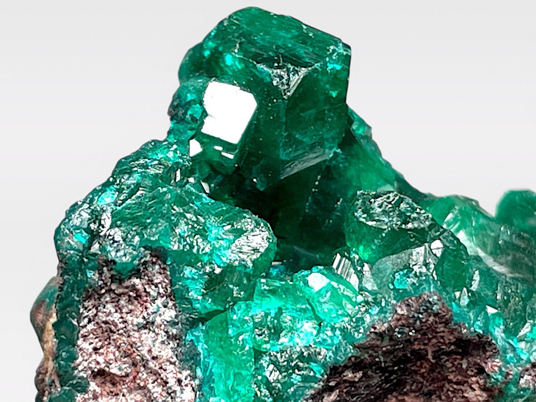 コンゴ産 ダイオプテーズ 母岩付き