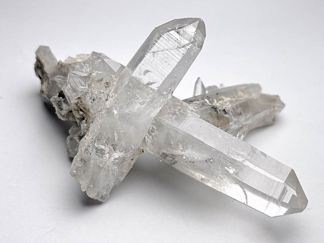 四川省産 曲がり水晶 (カーブドクリスタル) / Curved Crystal