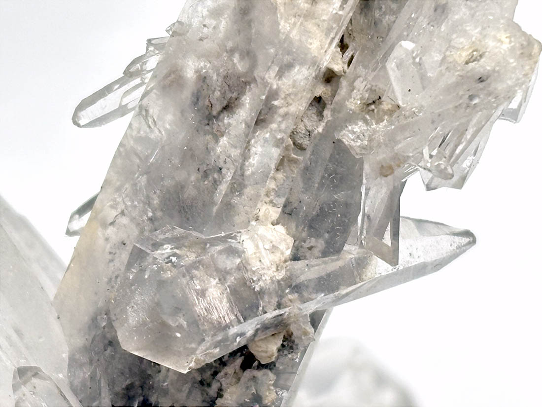 四川省産 曲がり水晶 (カーブドクリスタル) / Curved Crystal