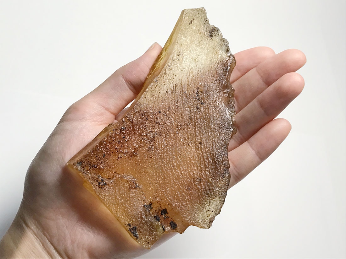 マダガスカル産アンバー(コパル)/Young Amber (琥珀)