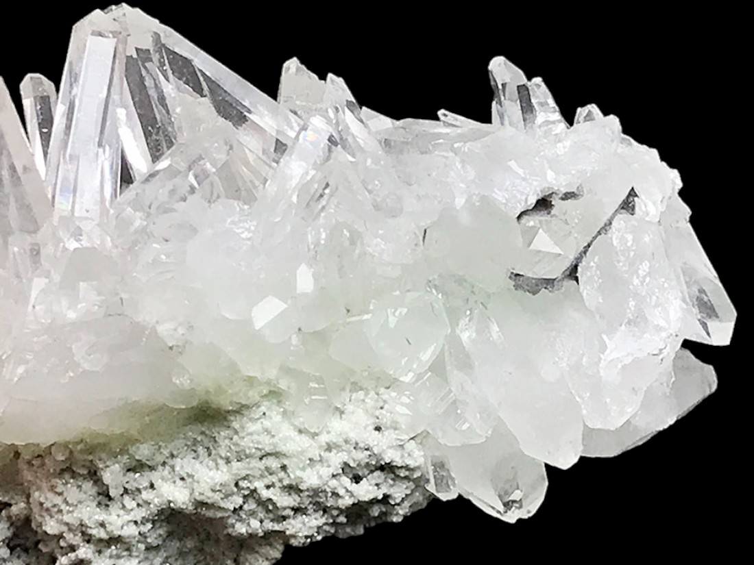 ペルー産 フックサイト with 水晶 クラスター / Fuchsite with Quartz
