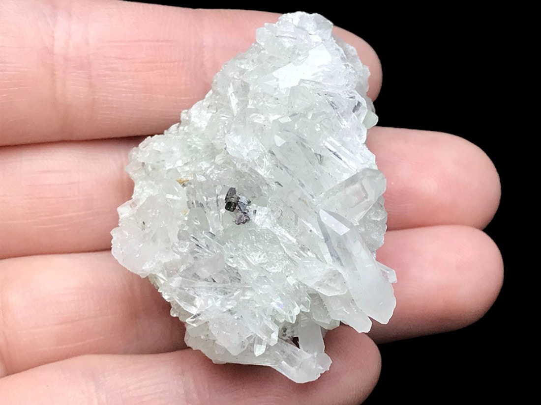 ペルー産 ゲーサイト on クォーツ 水晶 鉱物標本 ペルー産 フックサイト with 水晶 クラスター / Fuchsite with Quartz