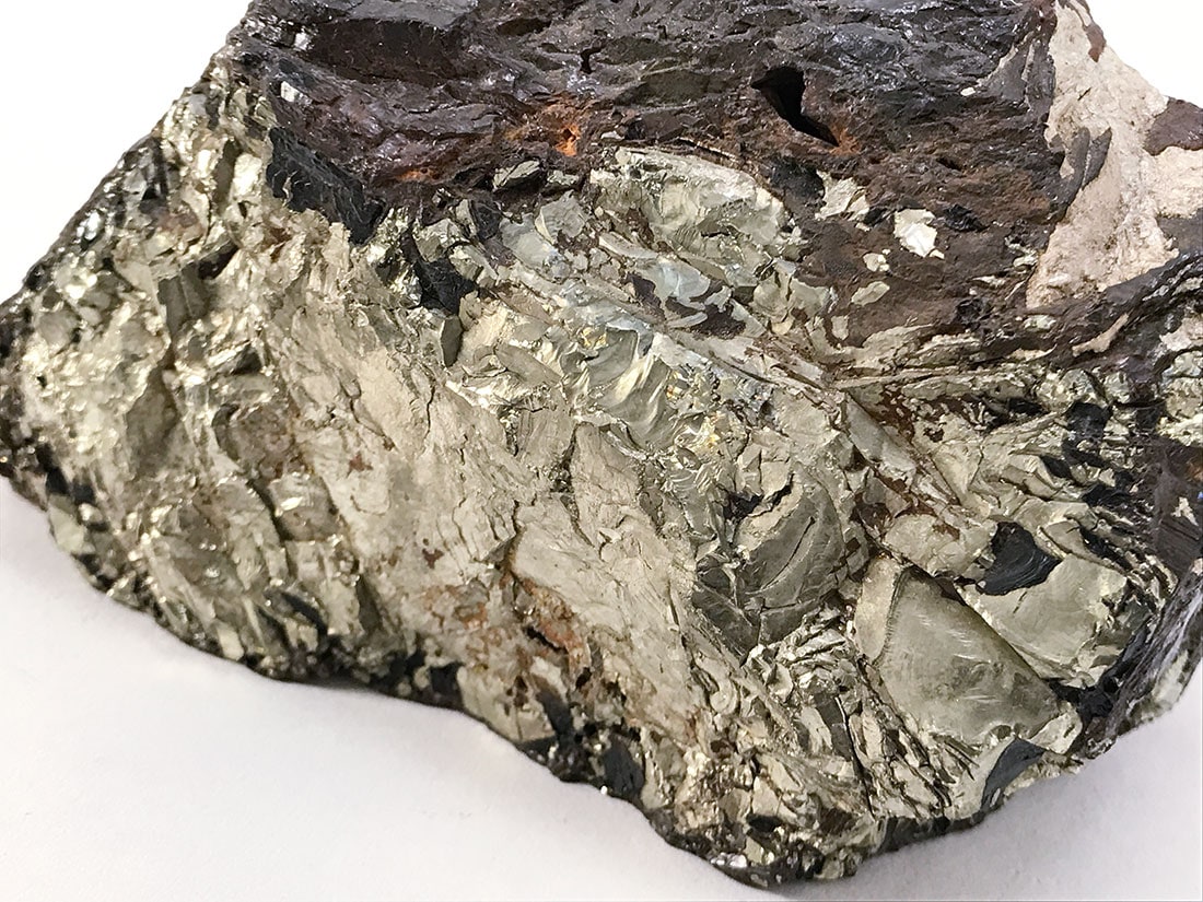 コロンビア産リモナイトafterパイライト(黄鉄鉱後の褐鉄鉱仮像)