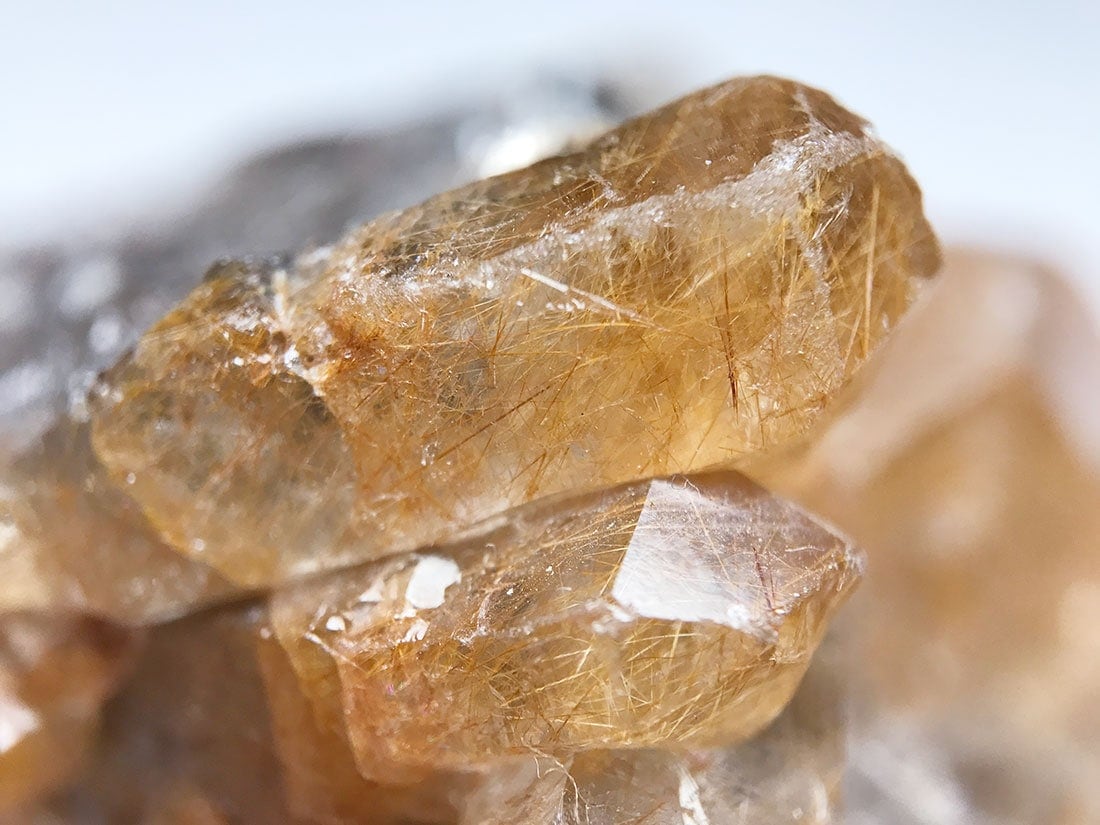 ブラジル産 ルチルクォーツ ( 金鉱石入り水晶 )/Rutilated Quartz