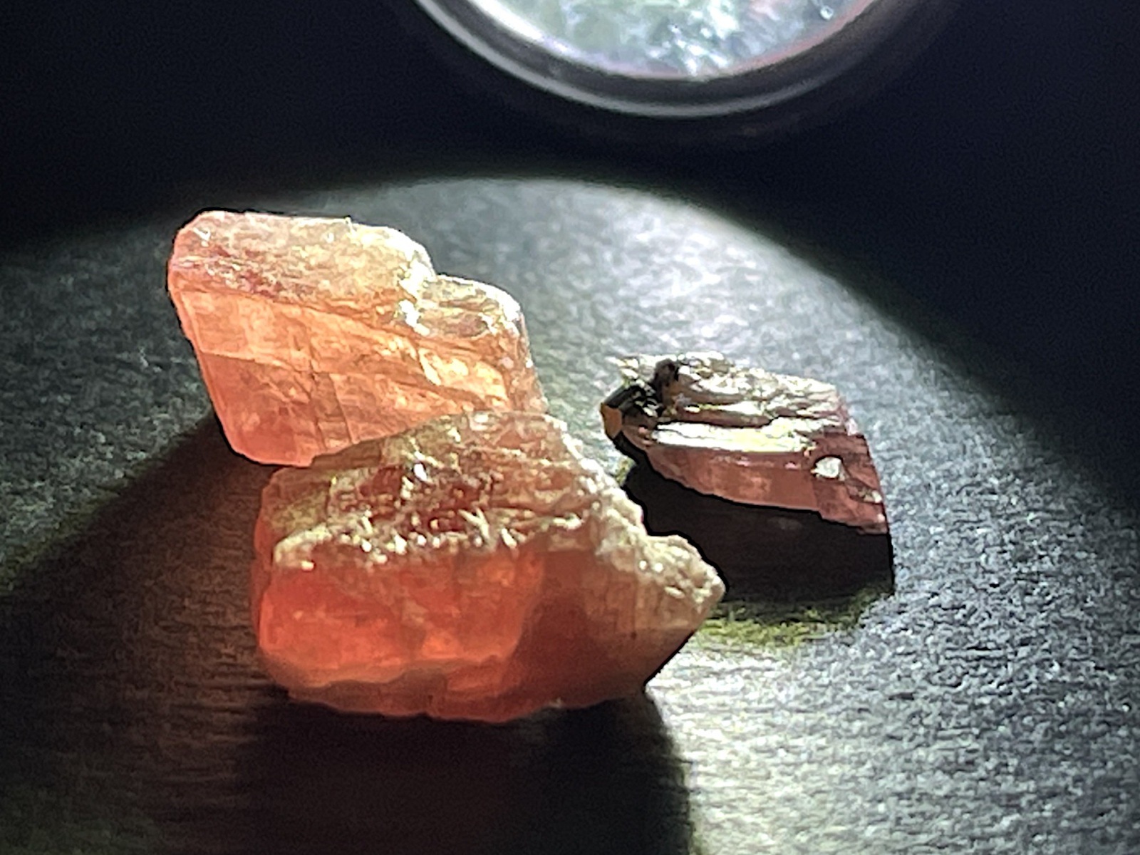 広西チワン族自治区産 ロードクロサイト 結晶3個セット