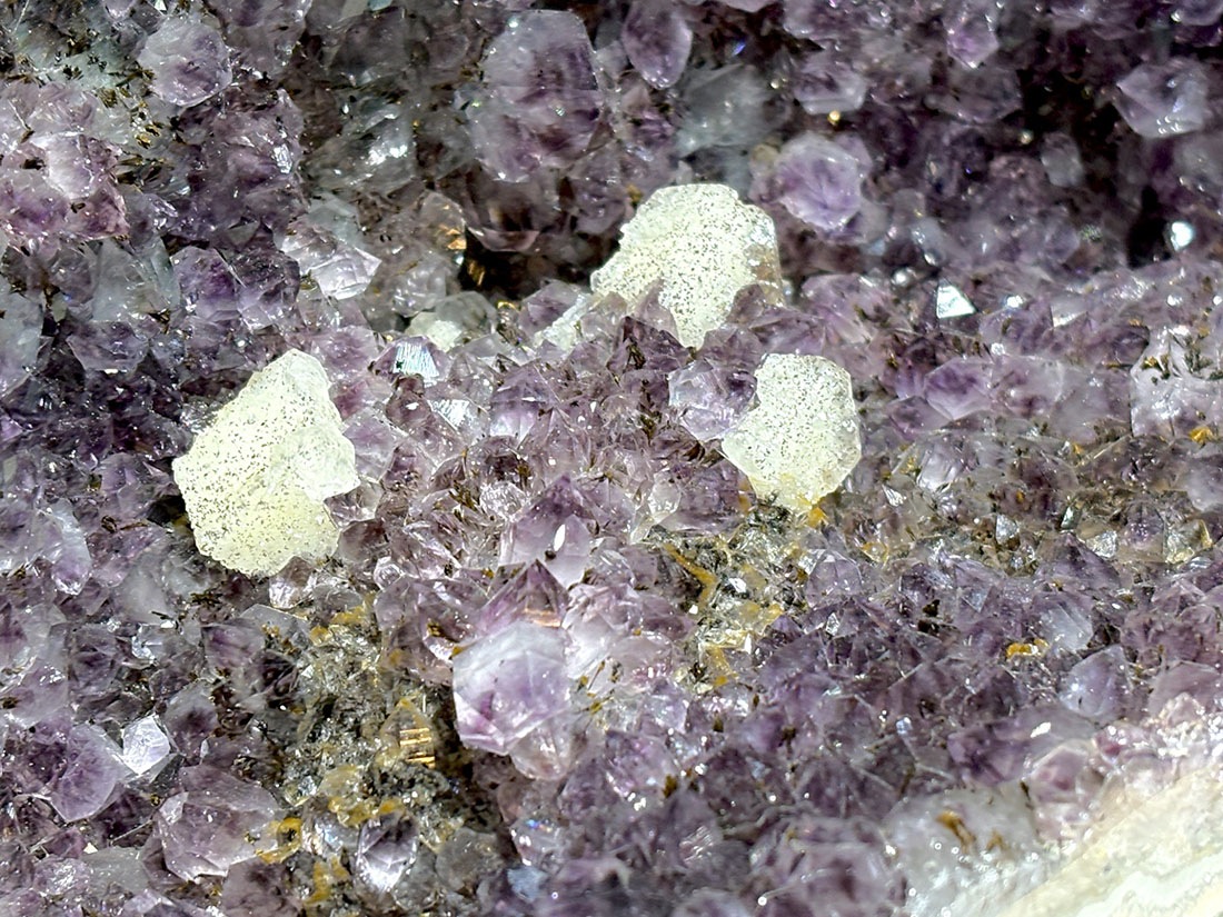 ブラジル産 アメジストドーム / Amethyst