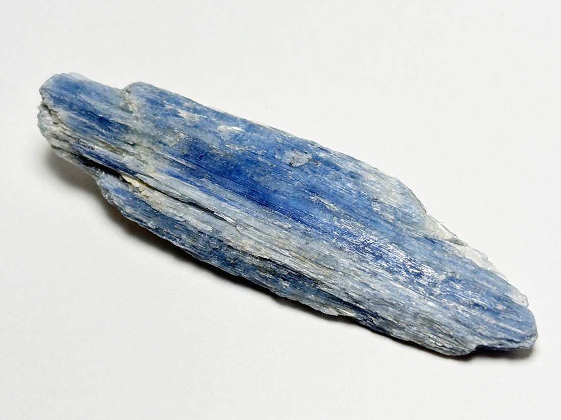 ブラジル産 カイヤナイト ( 藍晶石 ) / Kyanite