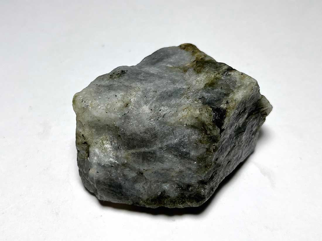 マダガスカル産 ピンク/パープルラブラドライト