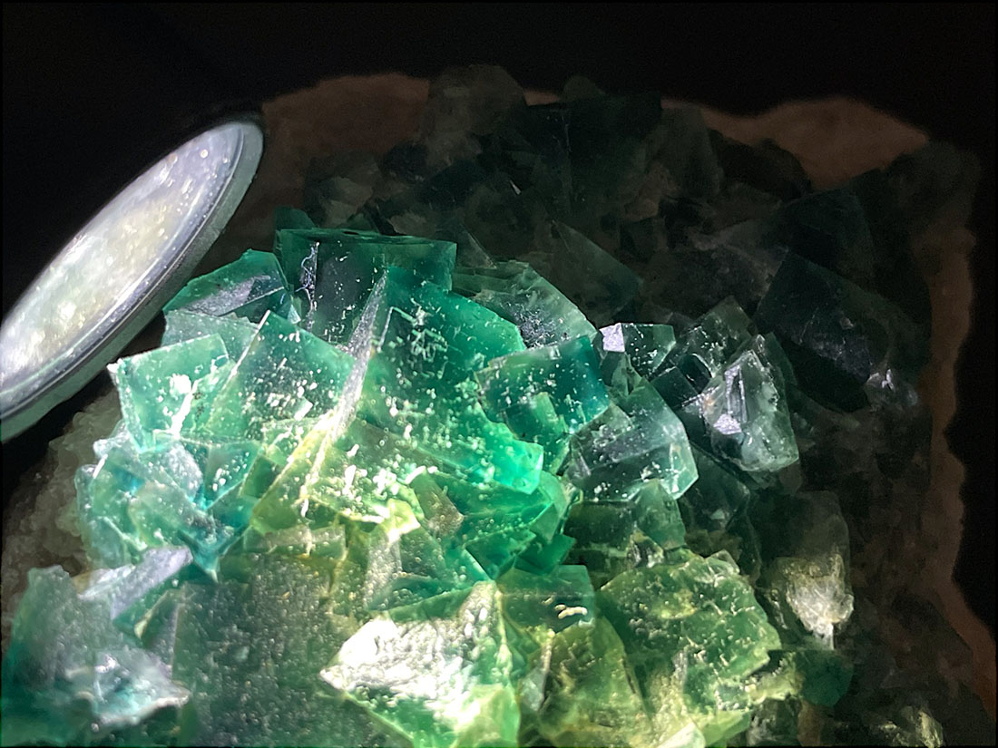 マダガスカル産 エメラルドグリーンフローライト