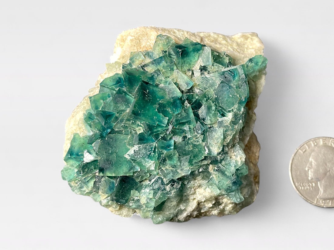 ヤオガンシャン産　ライトブルー&エメラルドグリーンダブルカラーフローライト ヤオガンシャン産 ライトブルー&エメラルドグリーンダブルカラー