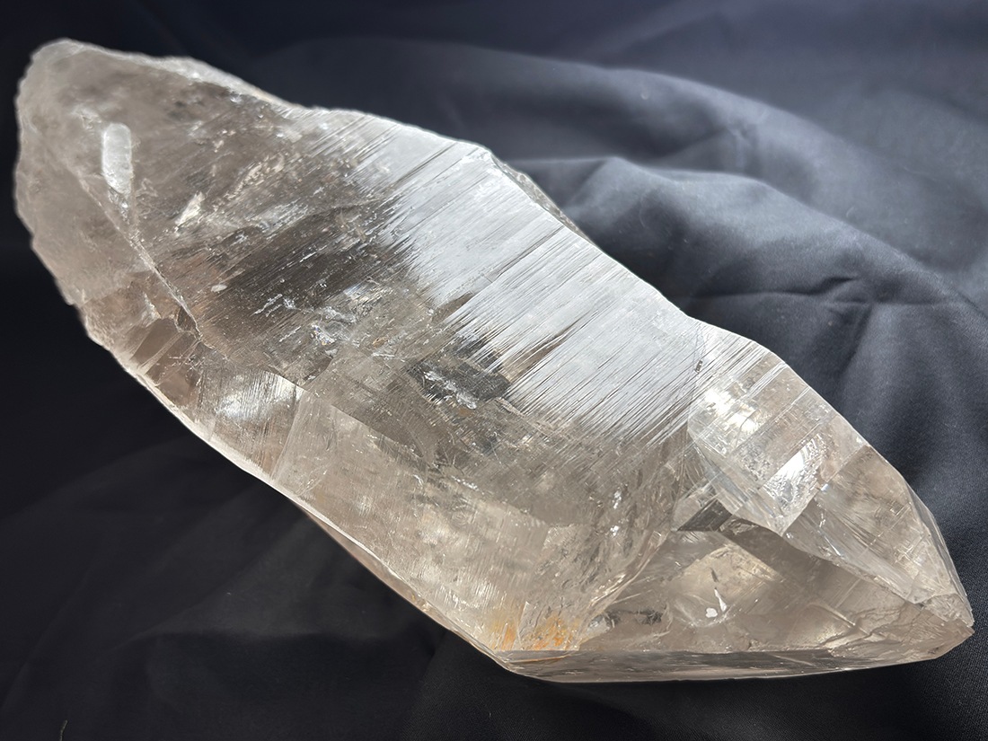 ロシア産 ウラルレムリアン / Master Ural Lemurian Quartz ( レコード