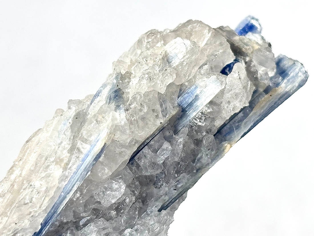 ブラジル産 カイヤナイト / kyanite ( 藍晶石 )