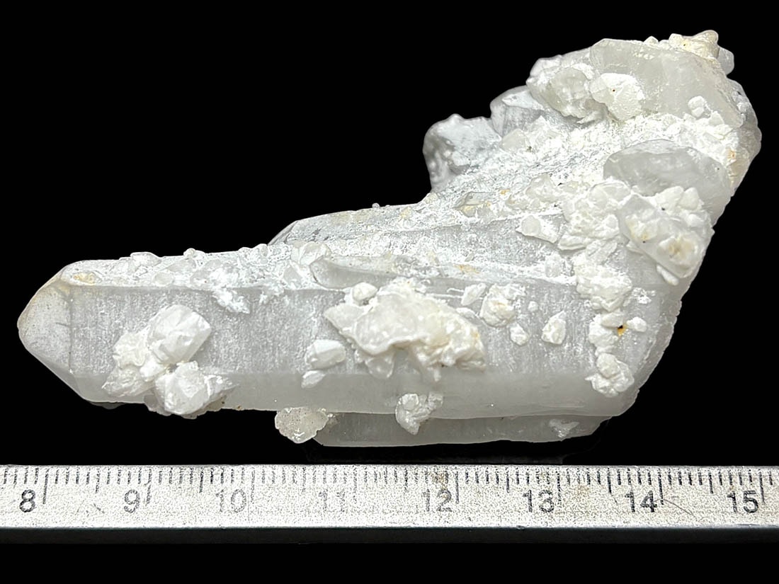 湖南省産 カルサイト on クォーツ・パイライト / Calcite on Quartz