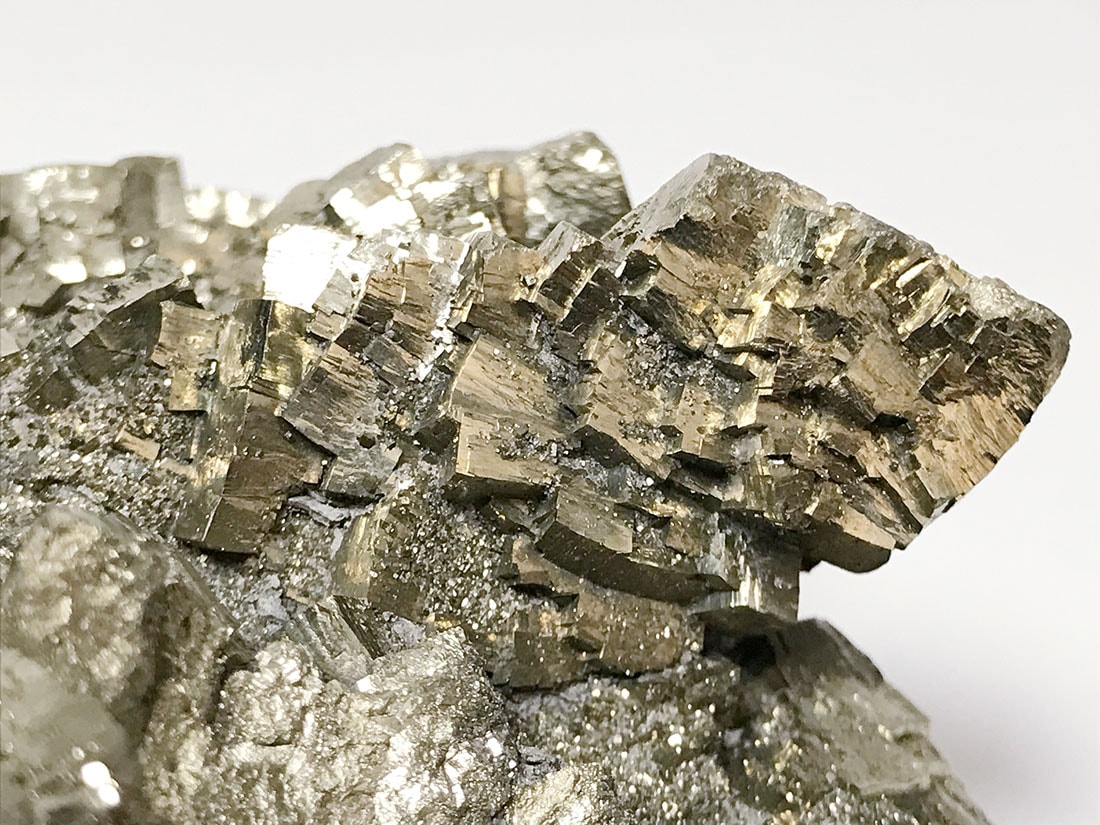 広西チワン族自治区産 パイライト (黄鉄鉱)/ Pyrite