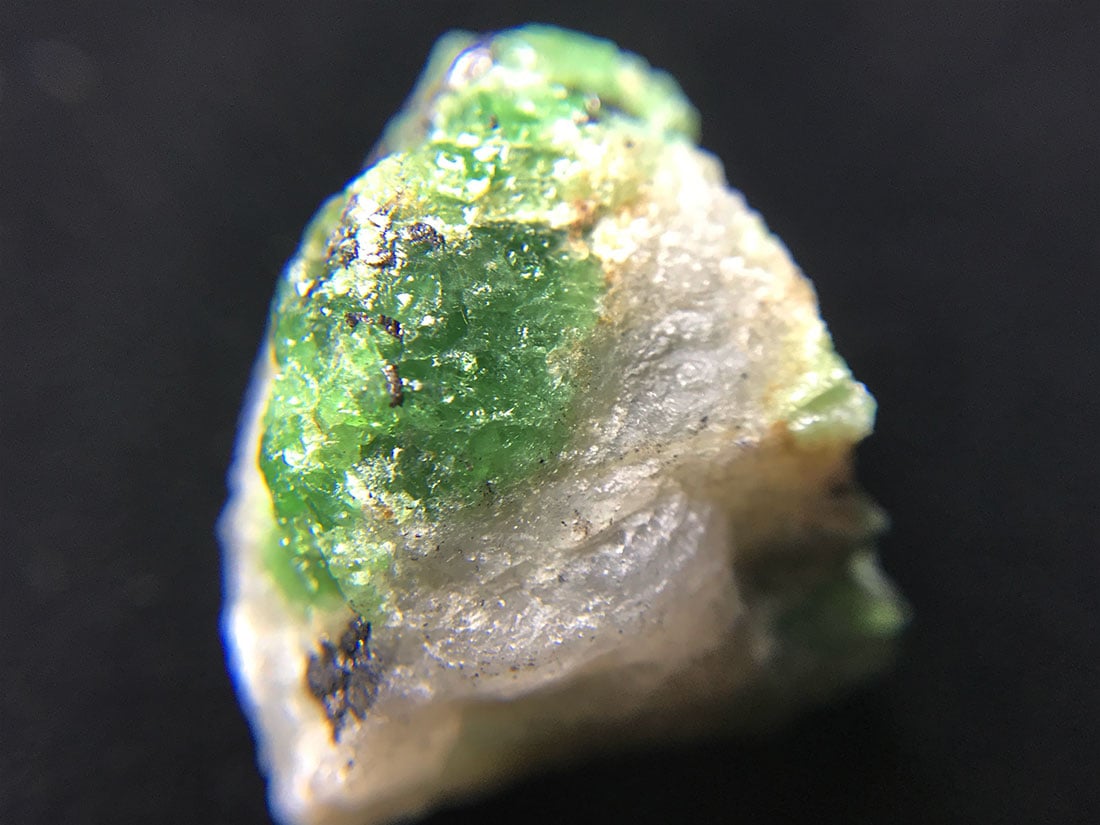 ケニア産 ツァボライト(灰礬柘榴石)/Grossular Garnet var. Tsavorite