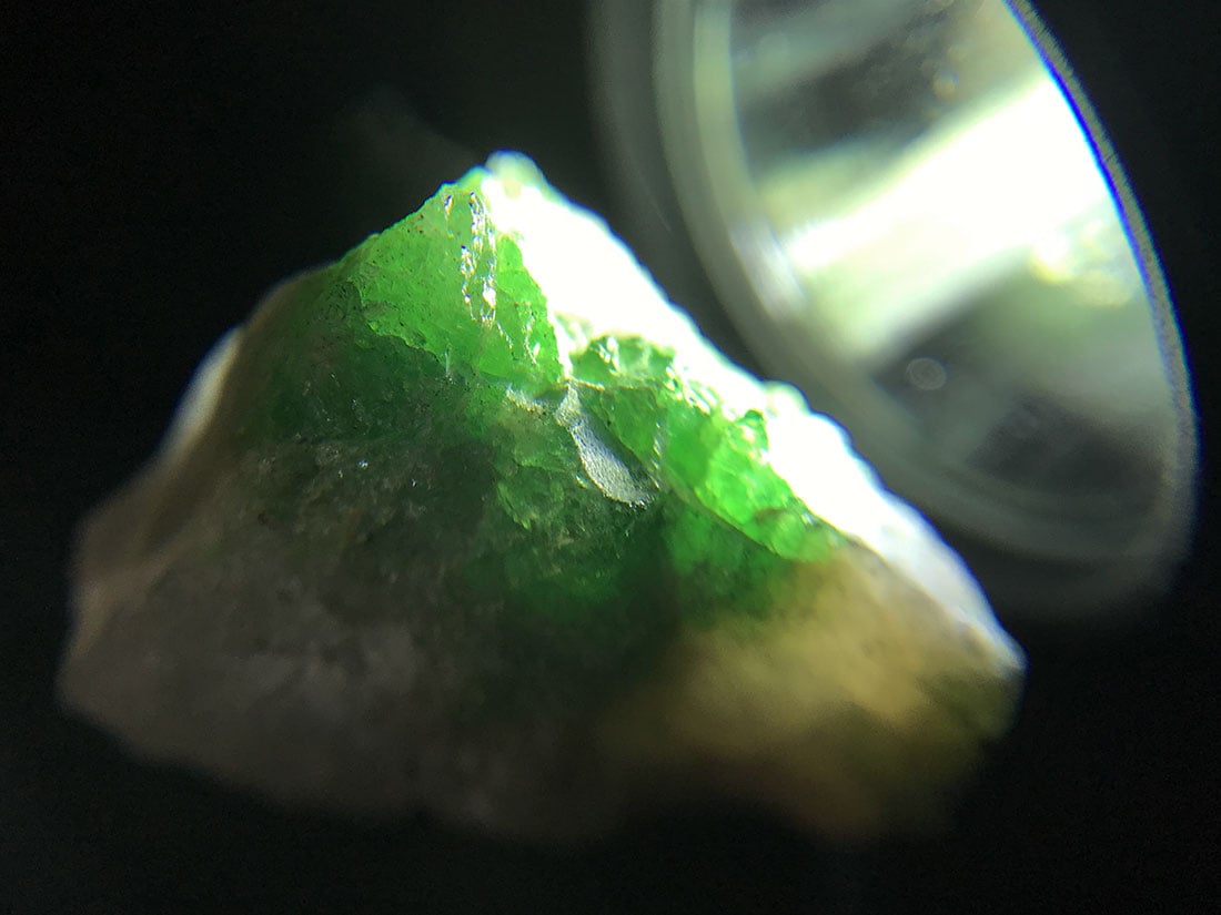 ケニア産 ツァボライト(灰礬柘榴石)/Grossular Garnet var. Tsavorite