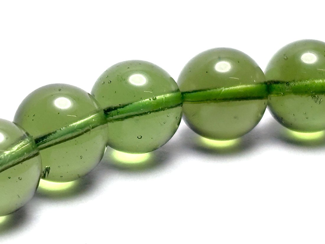 チェコ共和国産モルダバイト8ミリ玉ブレスレット　AAAグレード チェコ産 モルダバイト 8mm ブレスレット / Moldavite