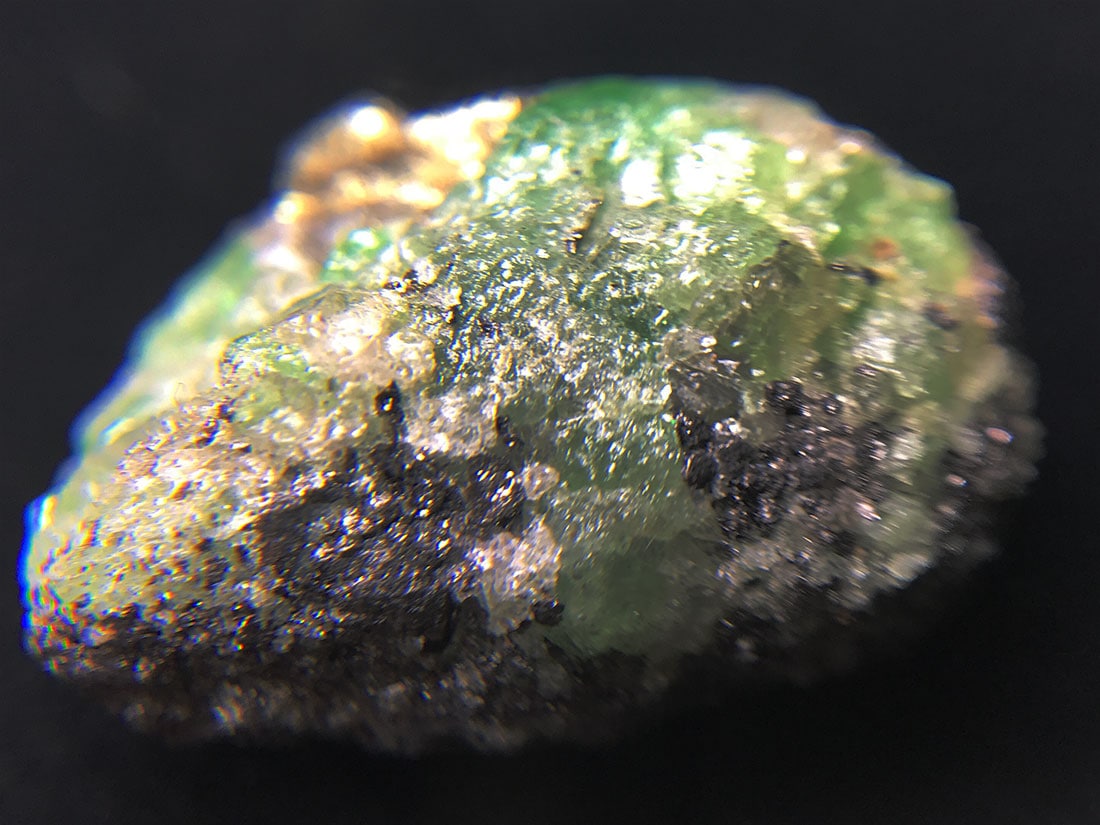 ケニア産 ツァボライト(灰礬柘榴石)/Grossular Garnet var. Tsavorite