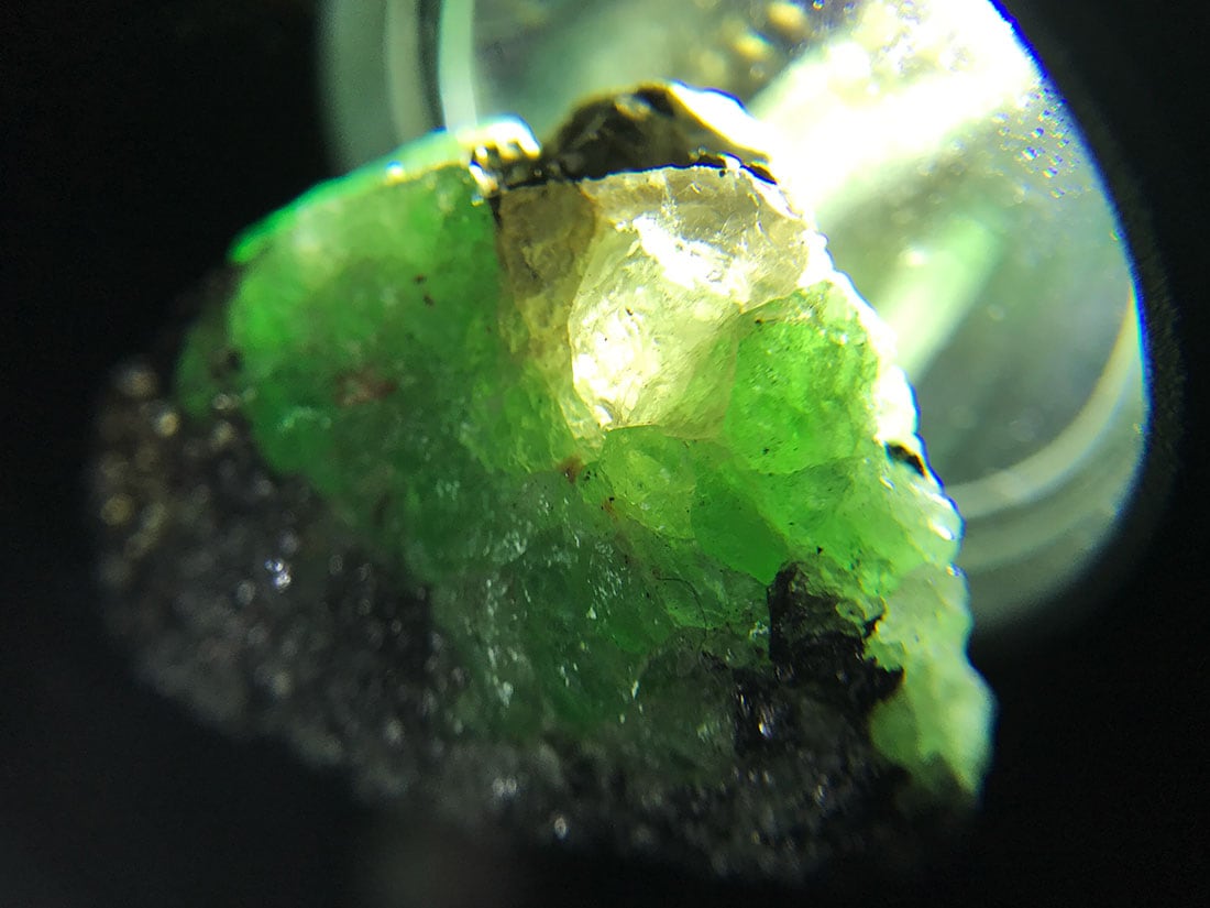 ケニア産 ツァボライト(灰礬柘榴石)/Grossular Garnet var. Tsavorite