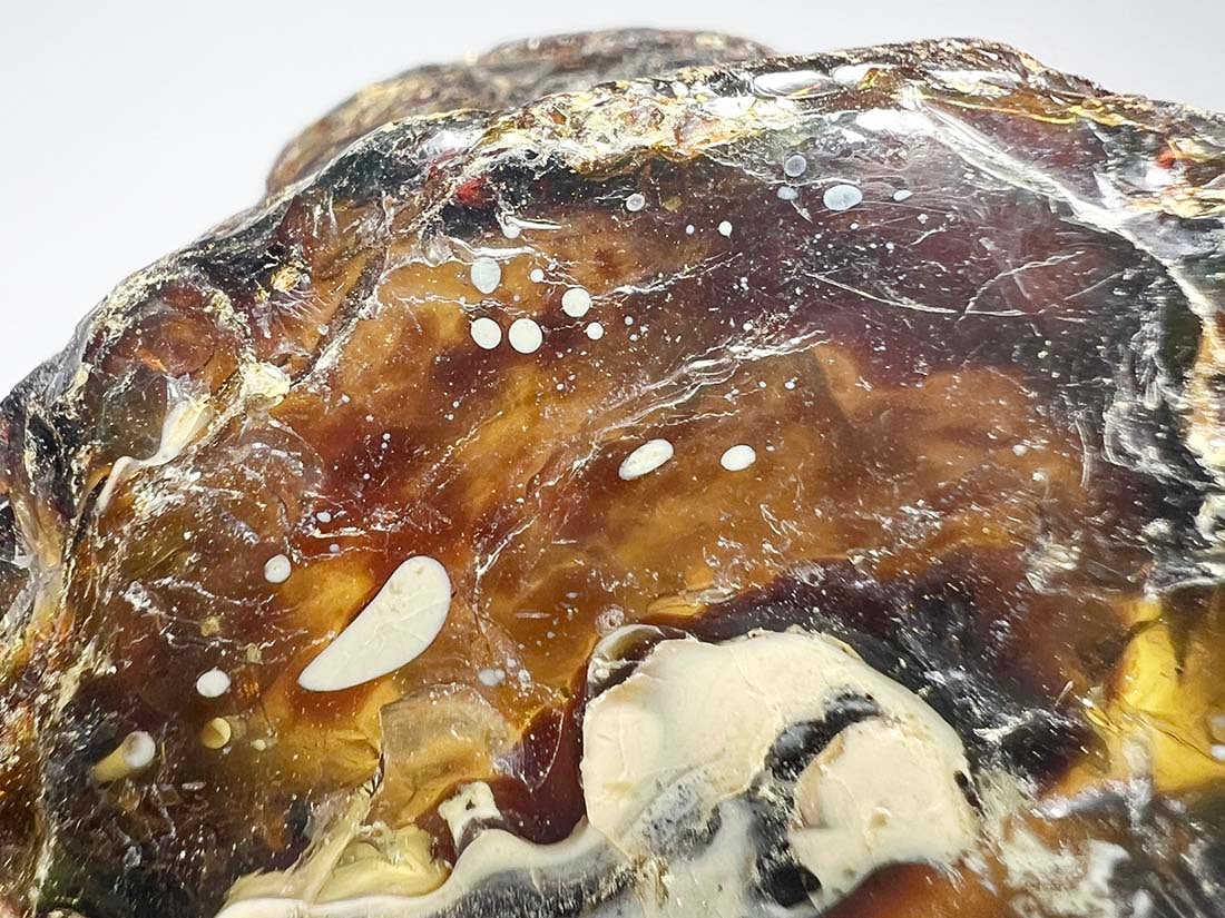 インドネシア・スマトラ産 ブルーアンバー ( 青琥珀 ) / BlueAmber