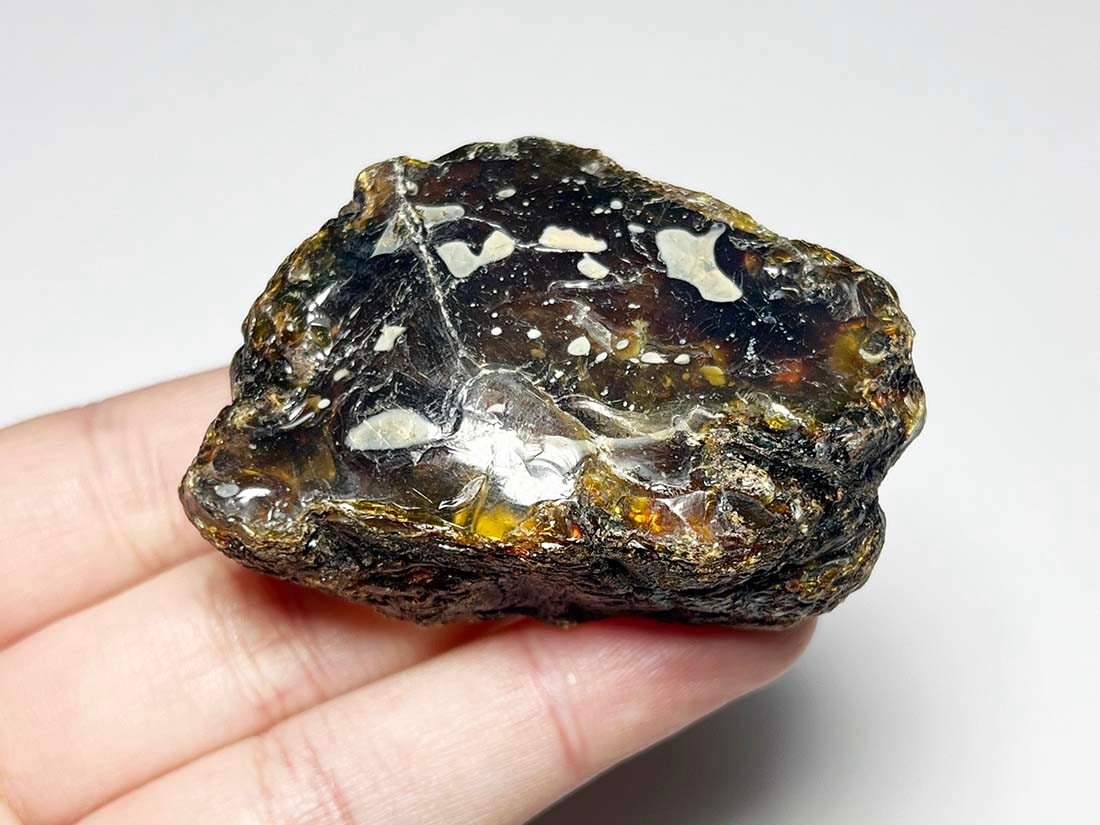 インドネシア・スマトラ産 ブルーアンバー ( 青琥珀 ) / BlueAmber