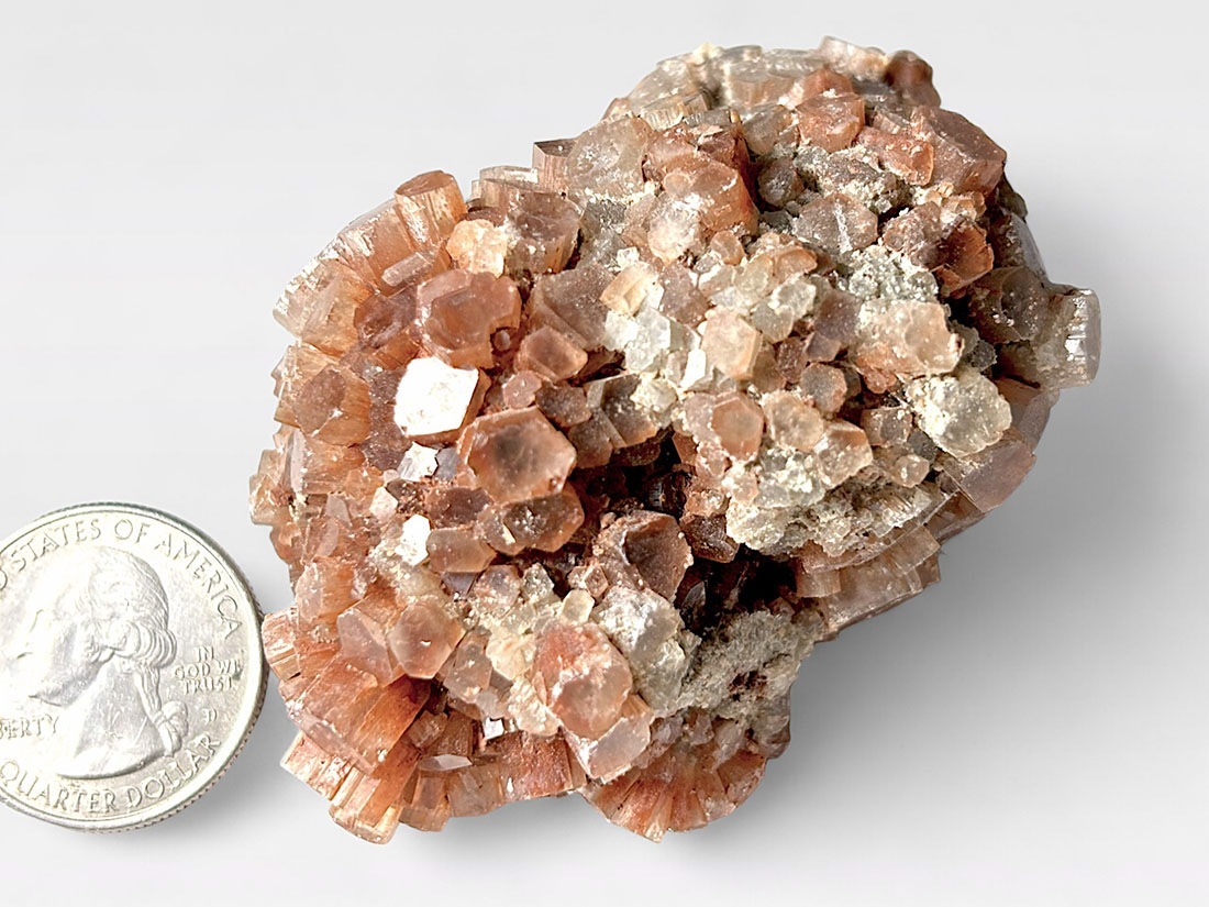 モロッコ産アラゴナイト/Aragonite (霰石)