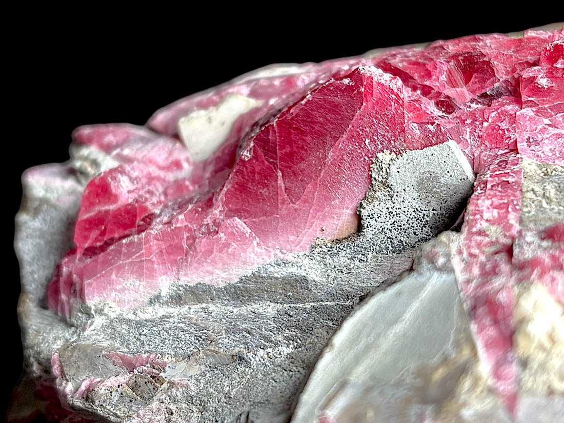 ブラジル産 ロードナイト / Rhodonite ( 薔薇輝石 )