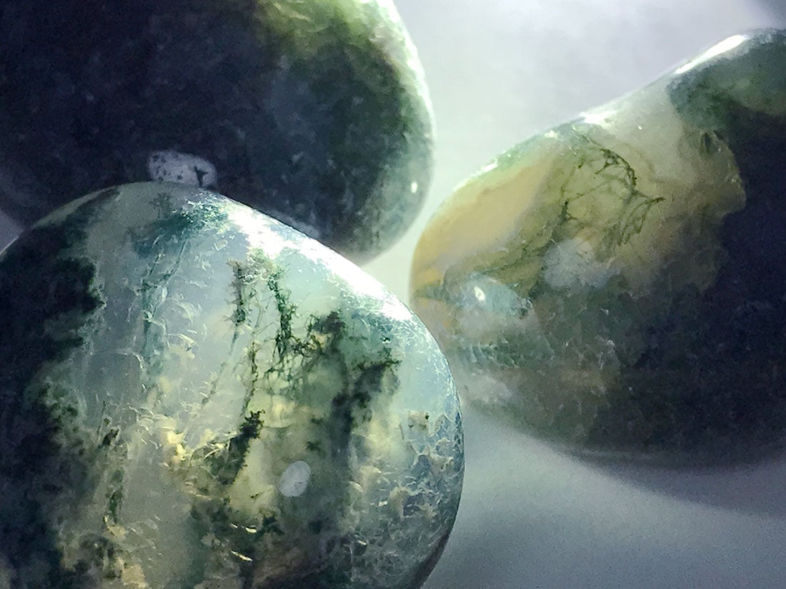 グリーン辰砂クォーツ 瑪瑙水晶共生 クリスタル アゲート シナバーインクォーツ グリーン辰砂クォーツ 玉サイズ約7cm 瑪瑙水晶共生 クリスタル