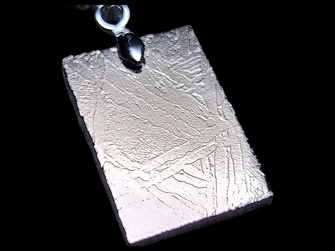 ギベオン隕石ペンダントトップ 直径26mm ギベオン隕石ペンダントトップ 直径26mm ギベオン隕石ペンダントトップ