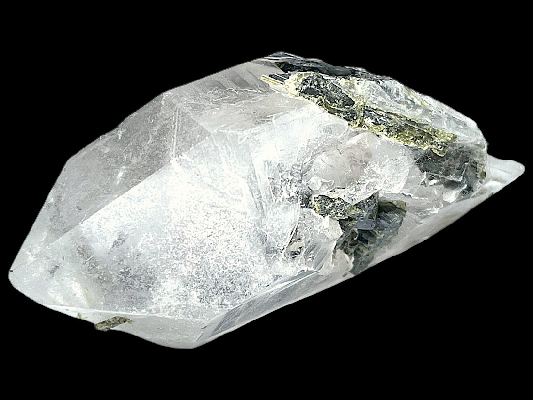 ブラジル産 エピドート(緑簾石)in水晶