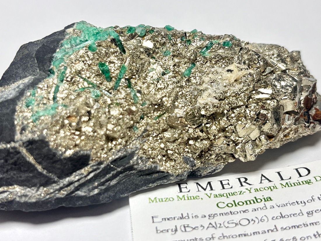 コロンビア産エメラルド