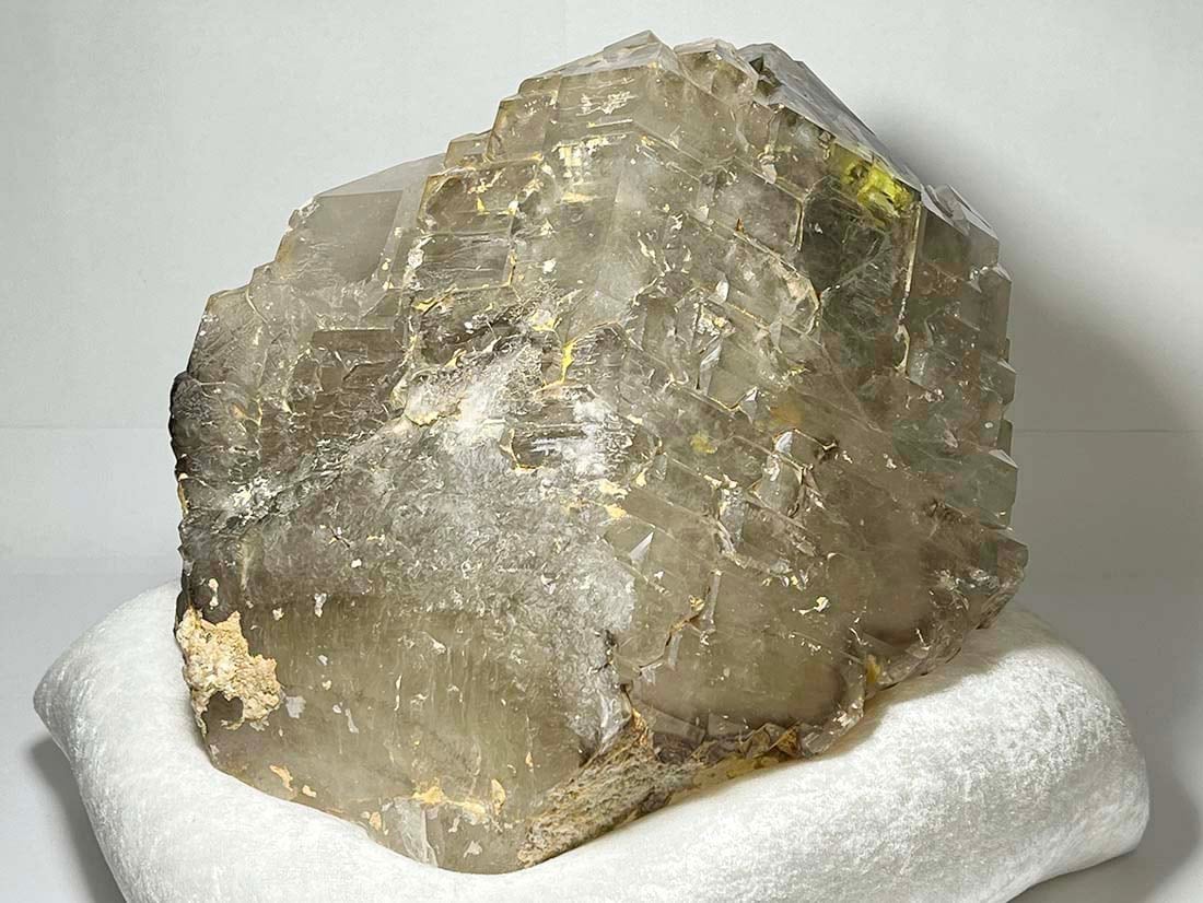 ブラジル産 エレスチャルスモーキークォーツ(ジャカレークォーツ