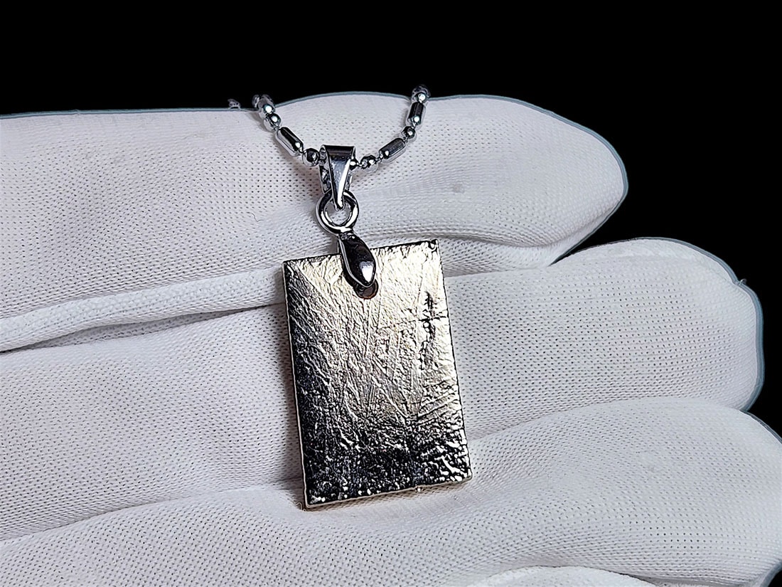 ギベオン隕石　ペンダント ナミビア産 ギベオン隕石 ペンダント ネックレス 18×12mm