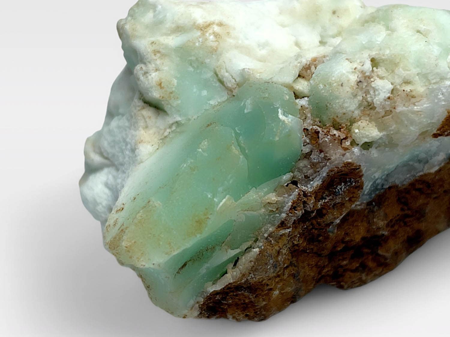 3185 クリソプレーズ バイカラー11.87ct 鮮やかな緑 亜透明 オーストラリア : 瑞浪鉱物展示館 3185 クリソプレーズ バイカラー11.87ct 鮮やかな緑 亜透明