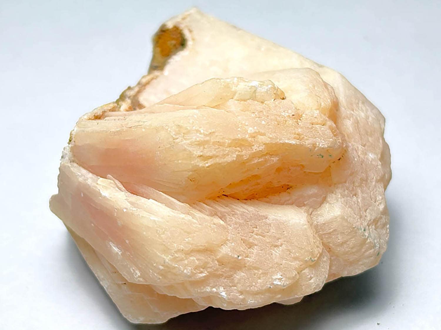 インド産スティルバイト/Stilbite (束沸石)
