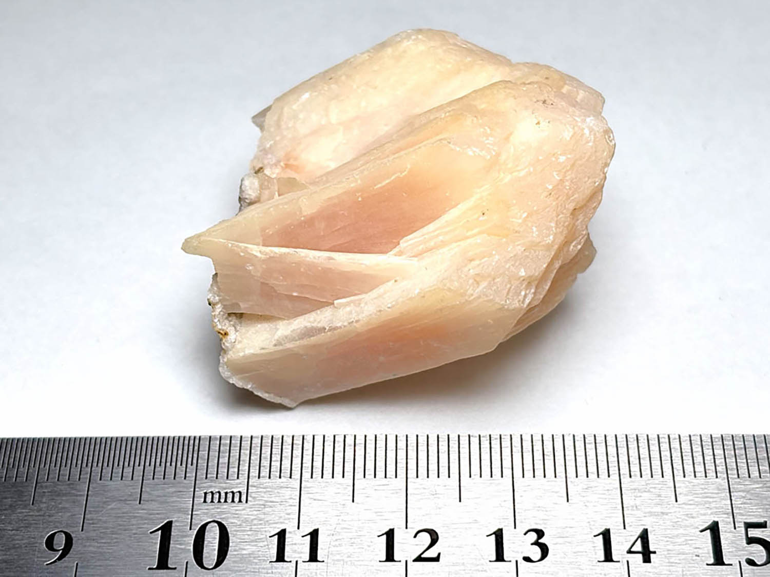 インド産スティルバイト/Stilbite (束沸石)