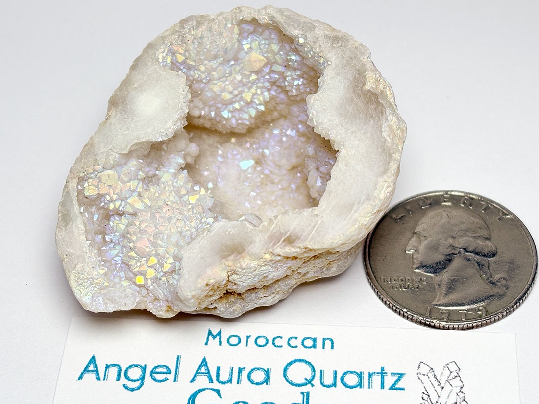 モロッコ産 オーラクォーツ ジオード / Aura Quartz Geode